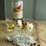 Whisky-raisin ice-cream