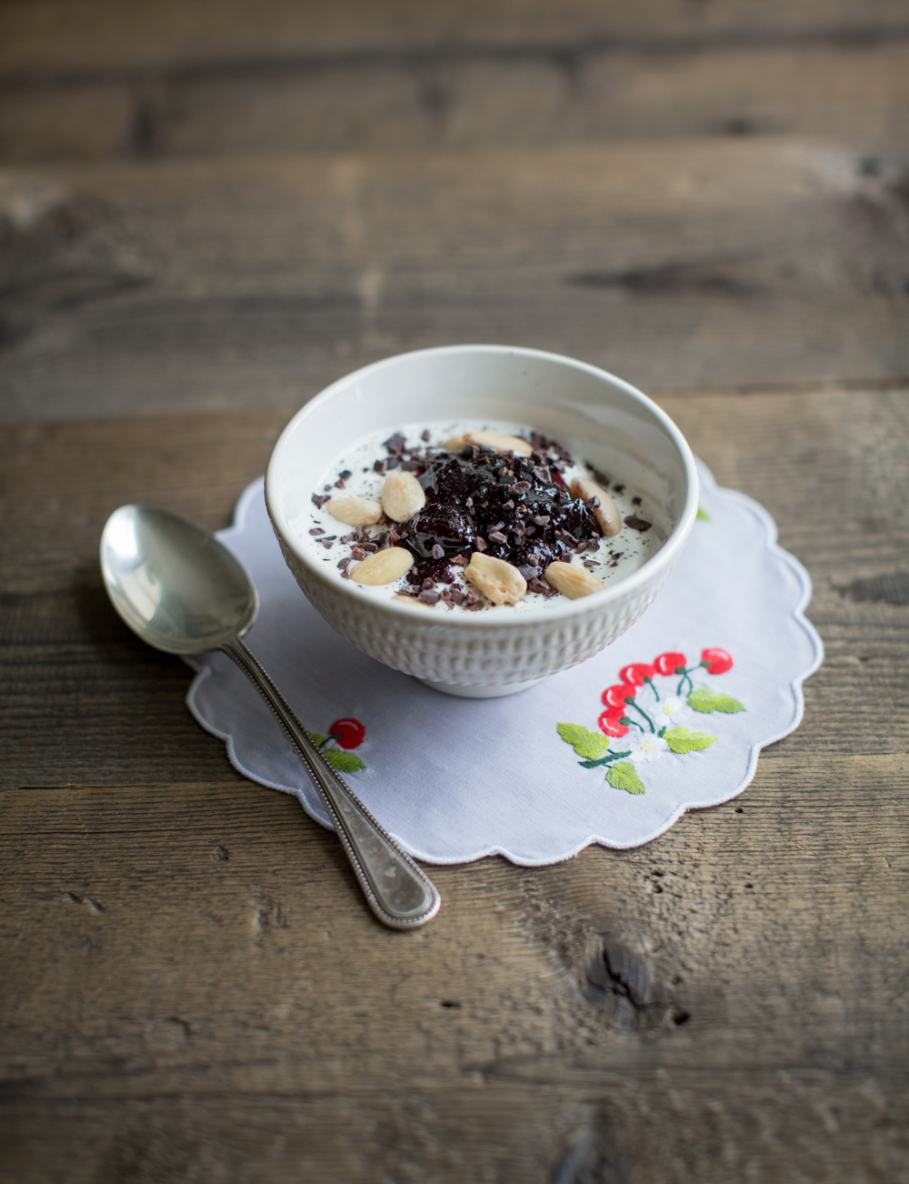 Cherry Almond yoghurt bowls ⋆Anne's Kitchen