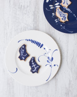 Villeroy & Boch Brindille Vieux Luxembourg plates with Luxembourgish-shaped cookies mirroring the design