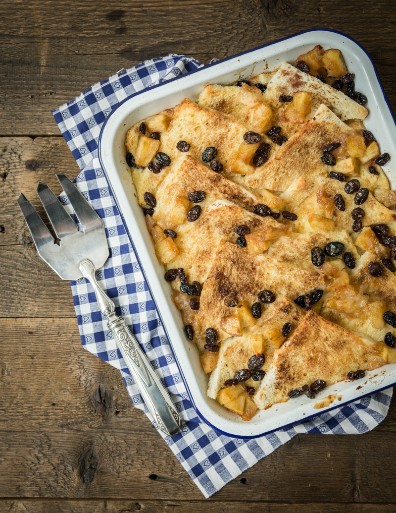 British Apple Bread and Butter Pudding ⋆ Anne's KitchenAnne's Kitchen