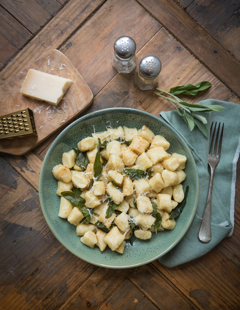 Italian Family Gnocchi with Sage butter ⋆ Anne&amp;#39;s KitchenAnne&amp;#39;s Kitchen