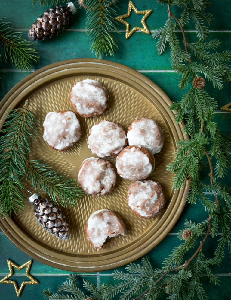 Christmas-Baking-Round-Lebkuchen