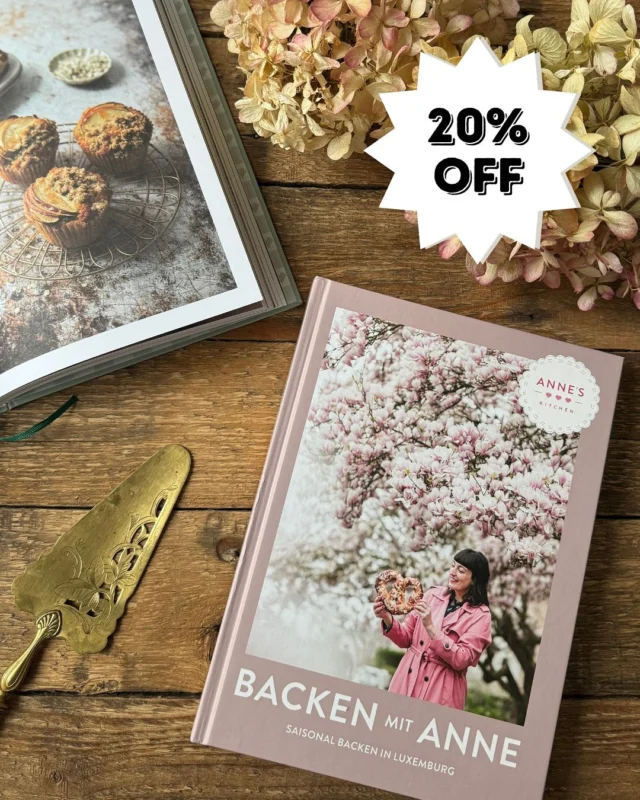 Mother’s Day is around the corner (next Sunday, 8th June!) - so if you want to treat your mum to something special, why not get her my baking book. It’s now 20% off for mother’s day, so you’ll get your hands on it for 30€ instead of 37.50€. Only on @letzshoplux, link in bio, via the button on my website anneskitchen.lu or just message me and I’ll send you the direct link. Happy Mammendag 💕📚
.
#mothersday #mammendag #luxembourg #igerslux #letzebuerg