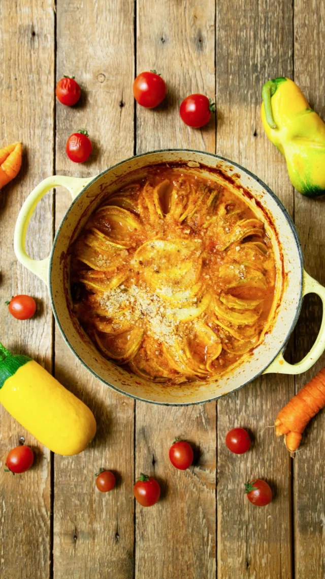 One of the most popular recipes from last year’s @onperfekt box — and for good reason! This courgette gratin is so easy, so cheesy, and just so good, I had to bring it back 😍 
Save it, make it, love it.
Comment “gratin” and I’ll send you the recipe!
.
And you can get your Onperfekt boxes again this year, in two different sizes and in two versions - vegetables or veg with fruit. 

#CourgetteSeason #ZucchiniGratin #SummerCooking #LuxembourgFood #OnPerfekt #EasyDinners #VeggieRecipe #AnnesKitchen #ComfortFood #SeasonalCooking #collab #igerslux #zerowaste