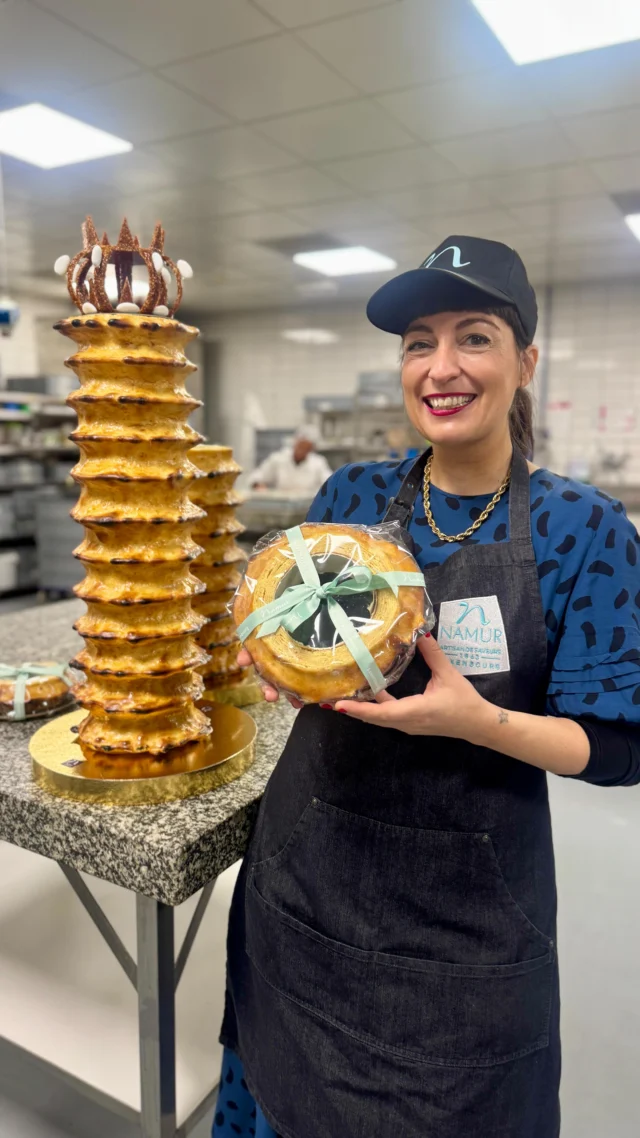 Ever wondered how Bamkuch gets its signature tree-ring look? 🌳🍰

Come with me behind the scenes @confiserienamurluxembourg, where Luxembourg’s iconic celebration cake is made, layer-by-layer with century-old tools and plenty of patience.

Best served in thin slices or as chunky chocolate-dipped Bamkuchspitz – this is craftsmanship you can taste.

Which one would you pick? 🎂✨

#Bamkuch #LuxembourgFood #BehindTheScenes #Namur #LuxembourgDesserts #Craftsmanship #FoodReel #CakeMaking #TraditionalBaking #bamkuch #baumkuchenspitzen #baumkuchencake #baumkuchenliebe #baumkuchen