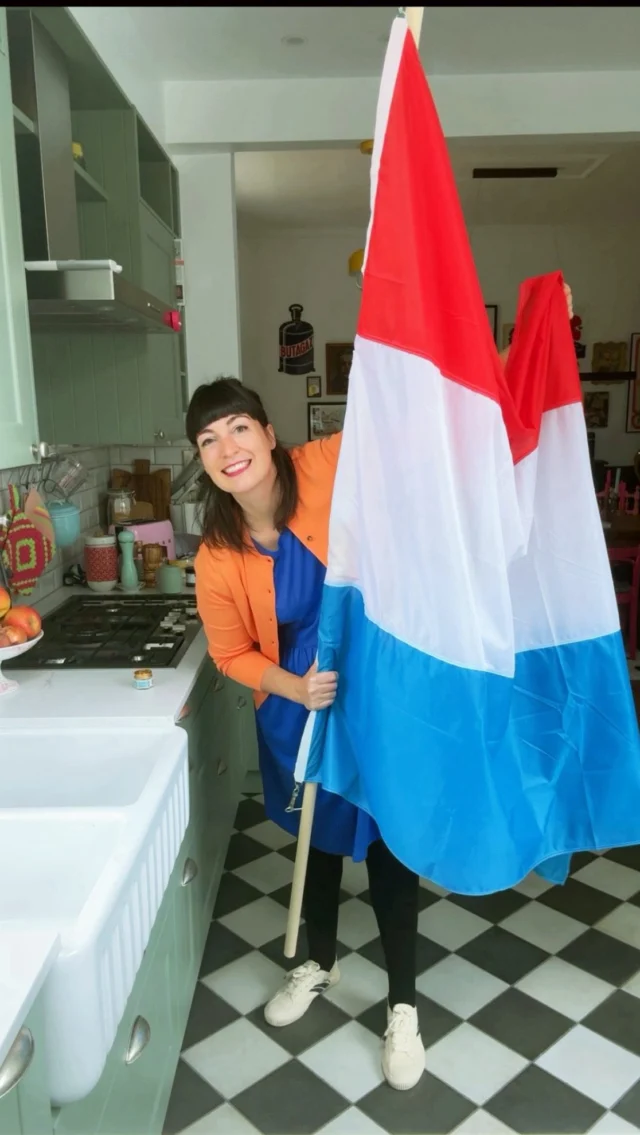 It’s up! 🎉 The flag is flying and the countdown is on — just one week until National Day 🇱🇺 Expect a week packed with Luxembourgish vibes, food, and fun. Let’s gooo! 🥳
#luxembourg #igerslux #letzebuerg #luxembourgfood #luxembourgflag